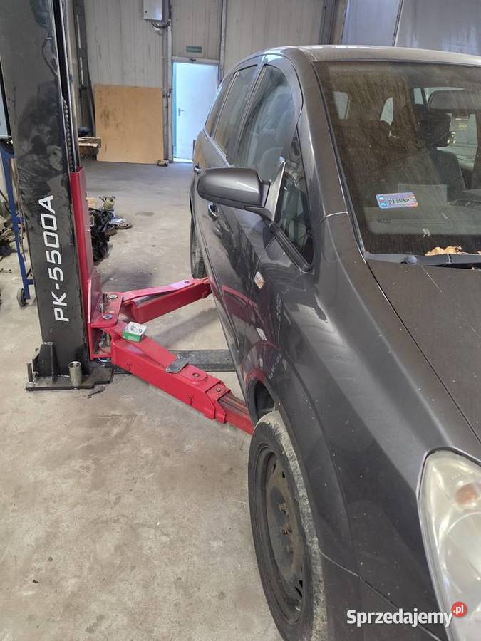 Opel zafira na części sprzedam