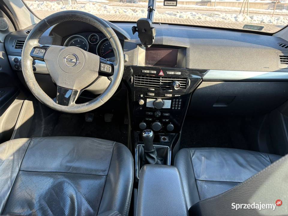 OPEL ASTRA H 17 110 Diesel 2009 1686cm3 Kielce