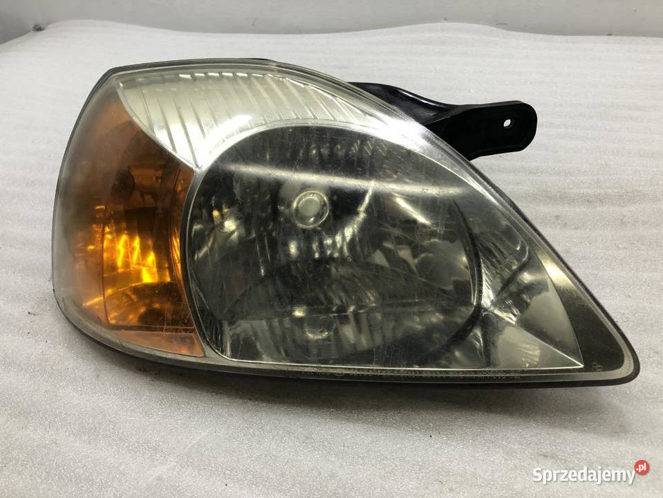 REFLEKTOR LAMPA PRAWY PRZÓD KIA RIO osobowe wielkopolskie