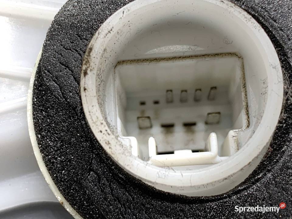 ZAMEK DRZWI LEWY PRZÓD TOYOTA COROLLA E21 osobowe