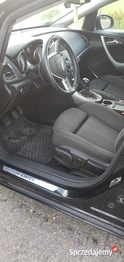 Sprzedam Opel Astra J 14 turbo 140 benzyna Hanusek