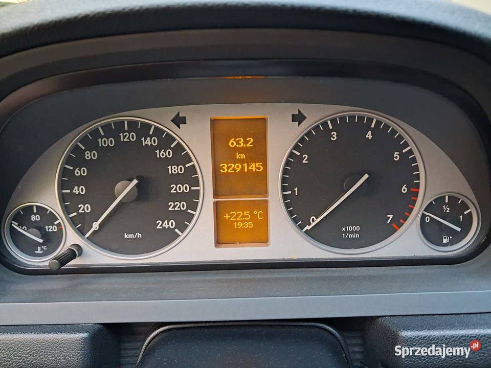MercedesBenz B180 BlueEFFICIENCY 116KM