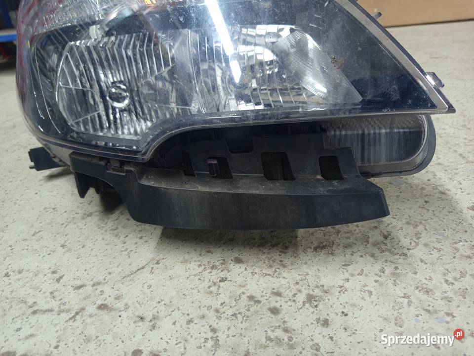 Reflektor prawy mokka a orginalny podkarpackie Rzeszów sprzedam
