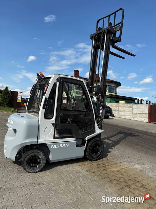 wózek widłowy diesel NISSAN FD25 2500 330m łódzkie Działoszyn sprzedam