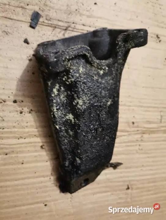 Łapa mocowanie silnika BMW E34 525 tds prawa