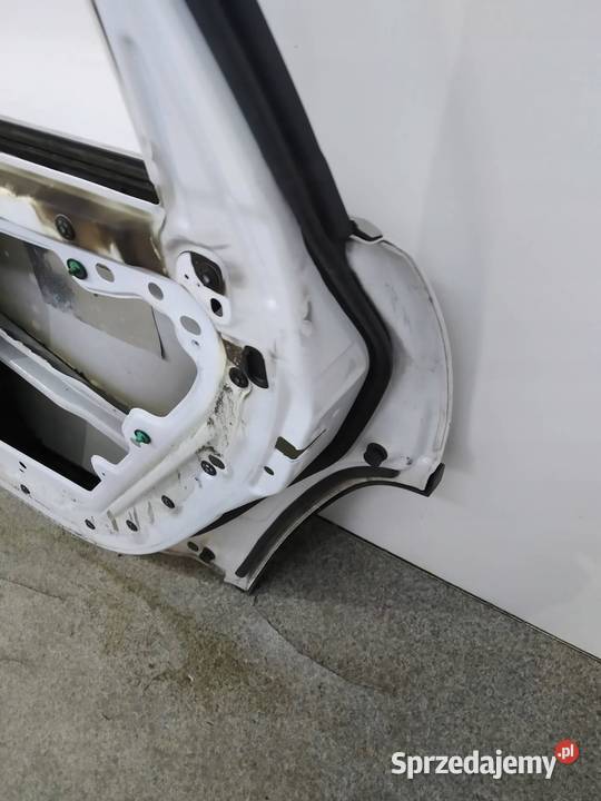 DRZWI PRAWE TYŁ WK2 BIAŁE Jeep Grand Cherokee IV świętokrzyskie