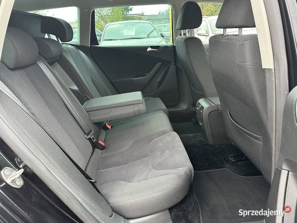 Volkswagen Passat 20 TDI CRBogata wersja HAK aluminiowe felgi mazowieckie