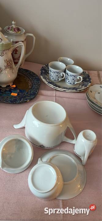 Filiżanka Śnieżnobiała porcelana z kwiatkami Gdańsk