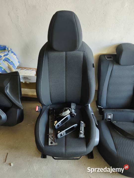 Siedzenia komplet boczki Peugeot 308 2019 Turek