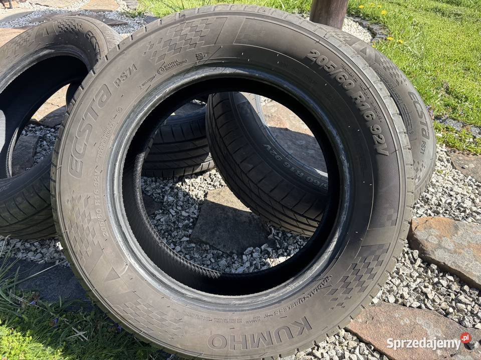 Opony Kumho komplet 20560 R16 V do 240 km/h Babica sprzedam