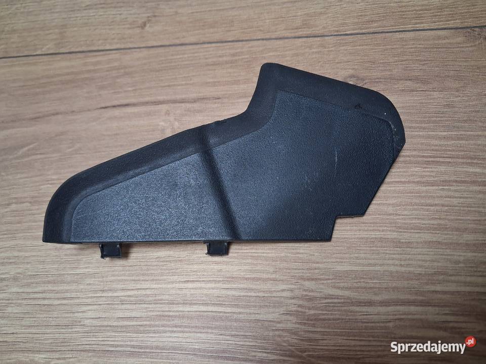 Zaślepka zderzaka tył Challenger Dąbrowa Tarnowska