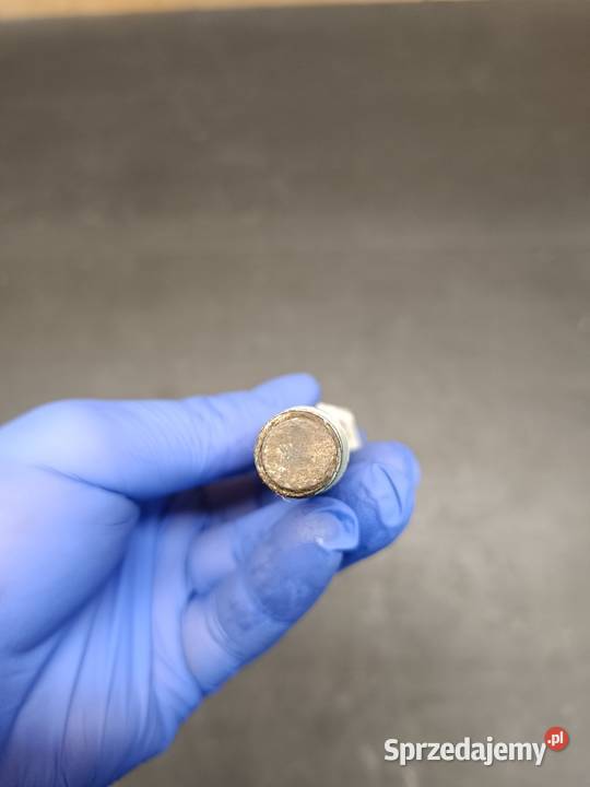 Śruba oś ośka kiwaka kołyski części Yamaha DT Gołaczewy