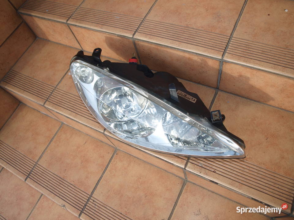 Peugeot 307 lampa prawa przód 2001 2005r europa Kalisz