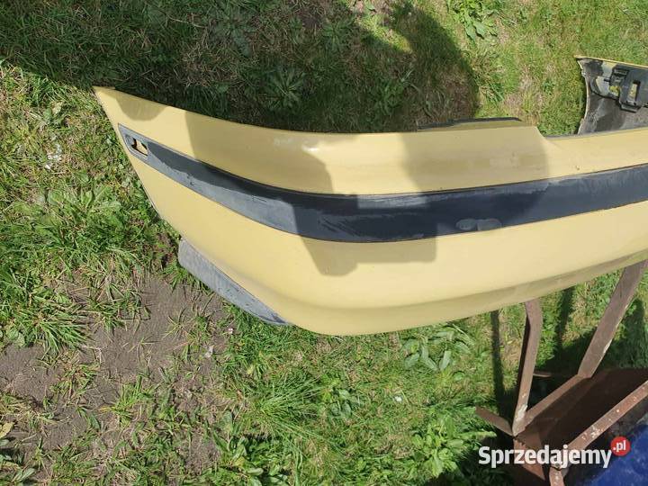 Zderzak tylny tył Volvo v40 9600 żółty 24811 Kraków sprzedam