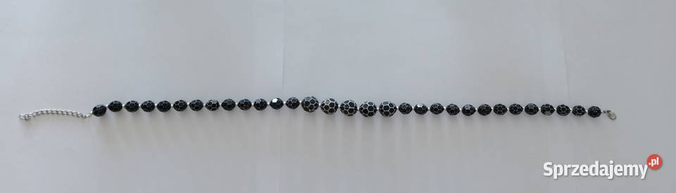 Korale FASETOWANE czarne z białymi brzegami Naszyjniki