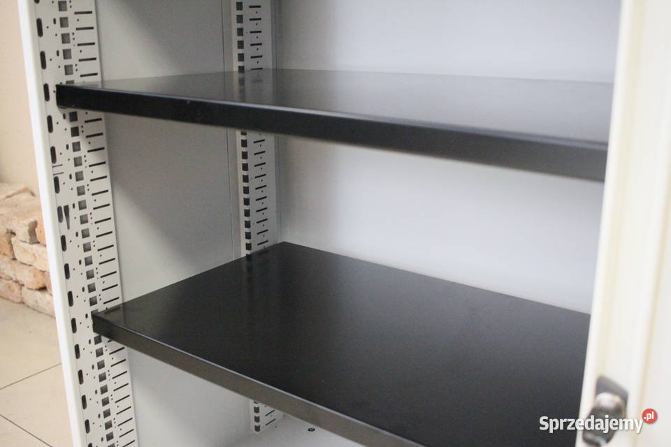 Biurowa szafa metalowa przesuwne drzwi Biuro śląskie Pszczyna