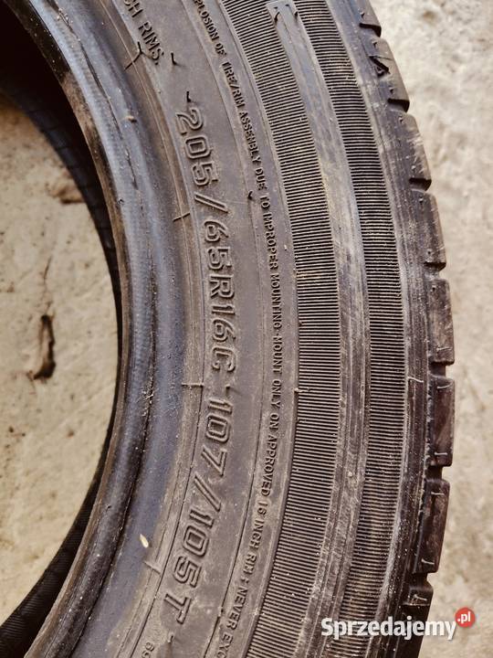 Opony 4sztuki ładny stan 19 2056516C Sandomierz