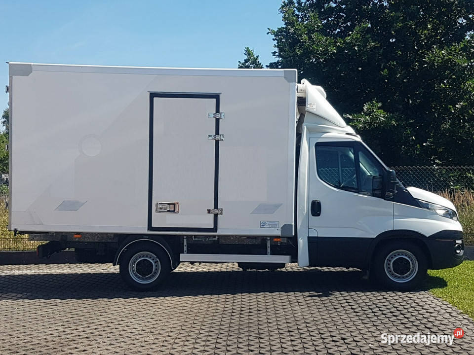 Iveco Daily CHŁODNIA IZOTERMA AGREGAT THERMO Rok produkcji 2018 śląskie Poręba