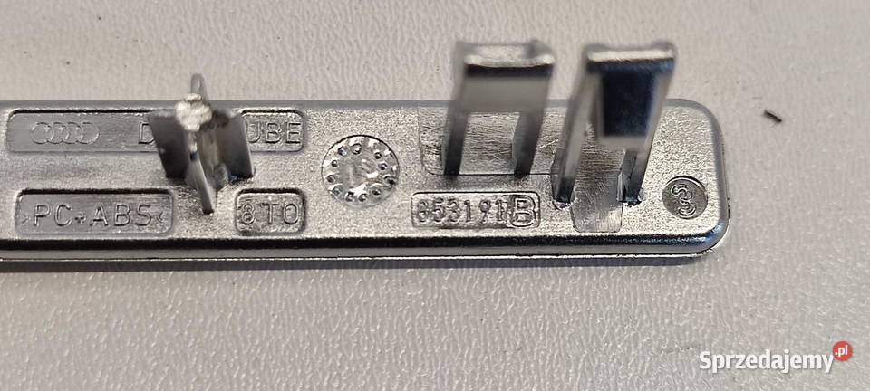 AUDI A4 B8 A5 8T ZNACZEK LOGO EMBLEMA DESKI