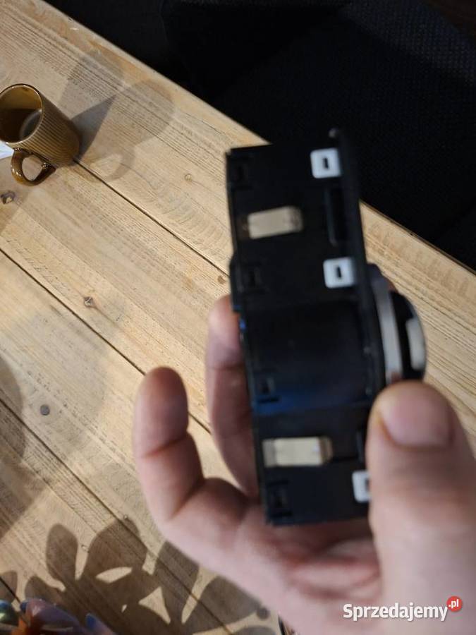 Włącznik świateł Stelvio Czujniki i sterowniki świateł Krępa Słupska sprzedam