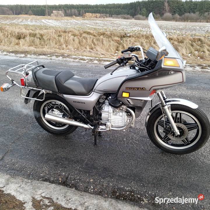 Honda GL Silwer Wing Rok produkcji 1982 Karszyn