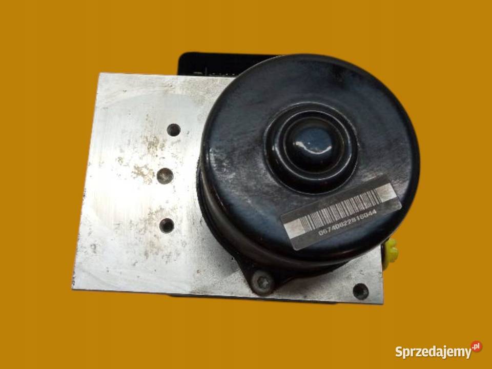 POMPA ABS A0054312912 MercedesBenz Cklasa II Rok produkcji 2004