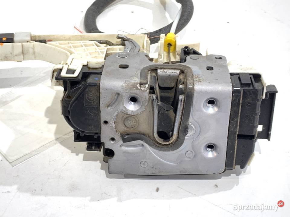 ZAMEK DRZWI PRAWY PRZÓD VW CARFTER 30 35 Bus