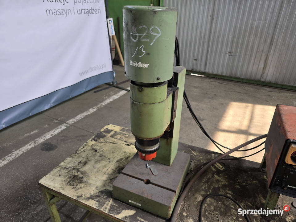 Nitownica radialna BRCKER RN 180 nity 810 mm 13 Rok produkcji 1999 Biskupice
