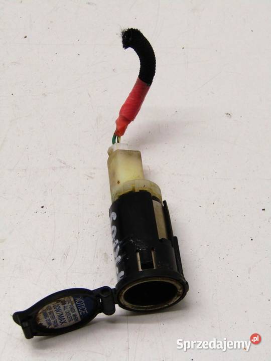 GNIAZDO ZAPALNICZKI 12V TOYOTA PRIUS III LIFT