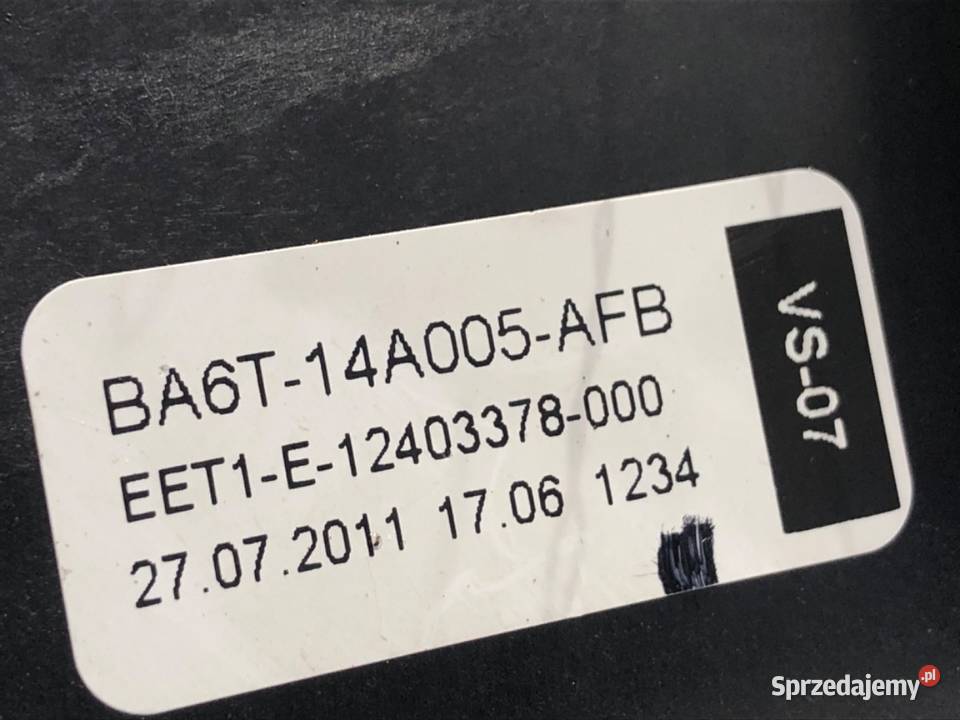 SKRZYNKA BEZPIECZNIKÓW FORD FIESTA MK7