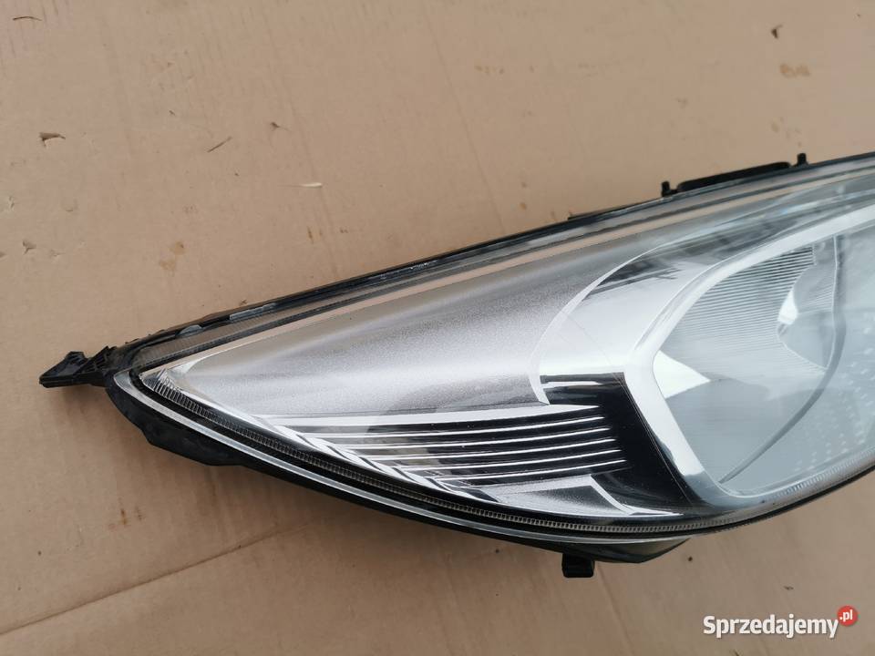 Lampa przód prawa rh Focus mk3 lift 1418 Sieraków