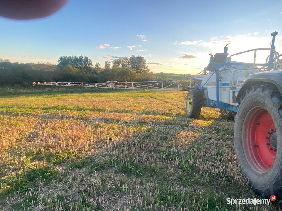 Sprzedam opryskiwacze 24m Szczytno