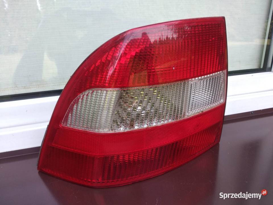 Opel Vectra B sedan liftback lampa tył tylna osobowe Sieradz