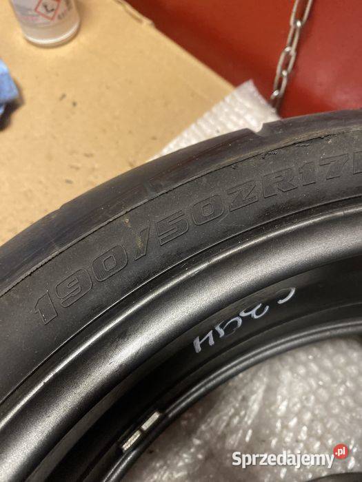 Suzuki GSXR 750 tylne koło opona felga ośka C394