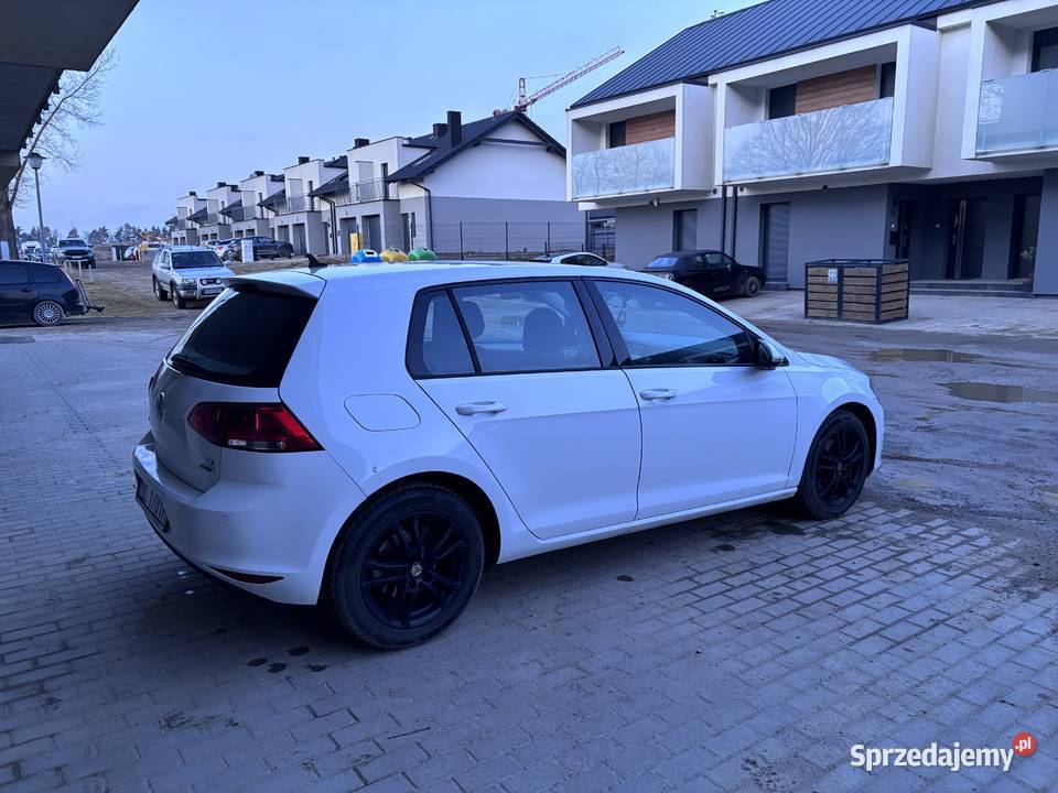 ma na sprzedaż Golfa 7 16 tdi 110 2015r