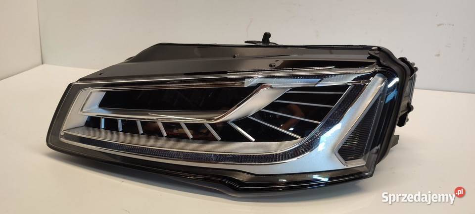 AUDI A8 D4 LAMPA LEWY PRZÓD MATRIX 2016 osobowe