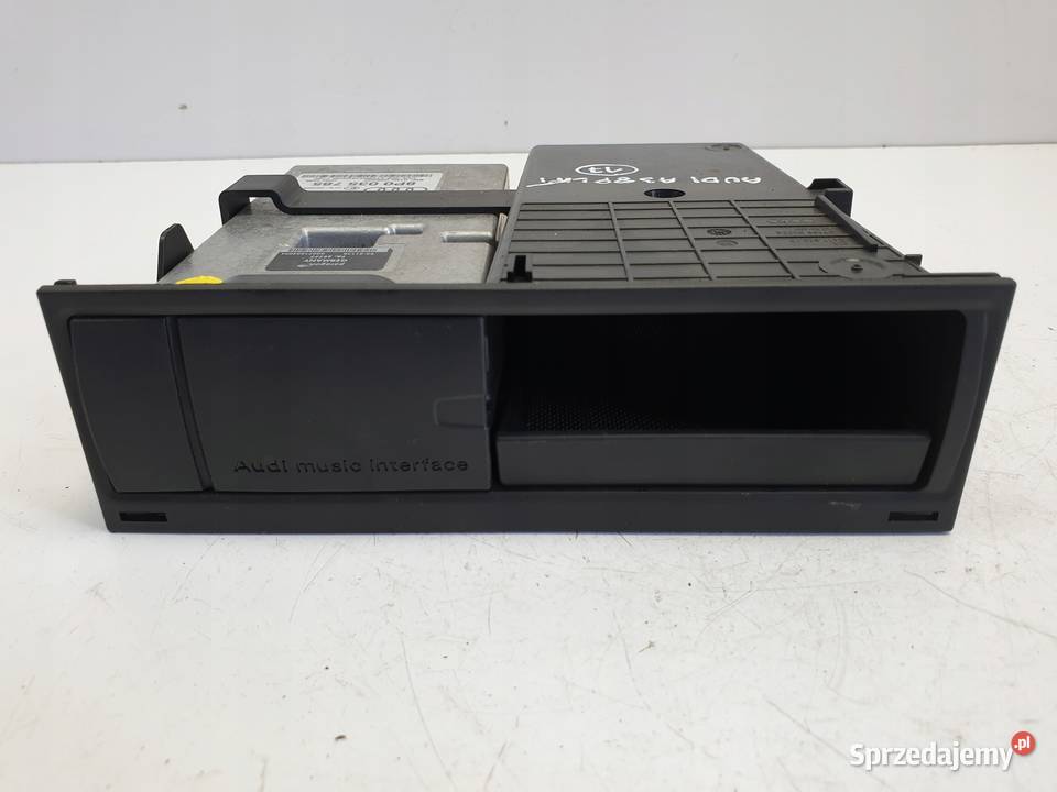 Audi A3 8P II lift MODUŁ INTERFACE 8P0035785 mmi Rudka