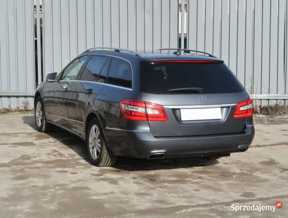 Mercedes E E 200 Piaseczno