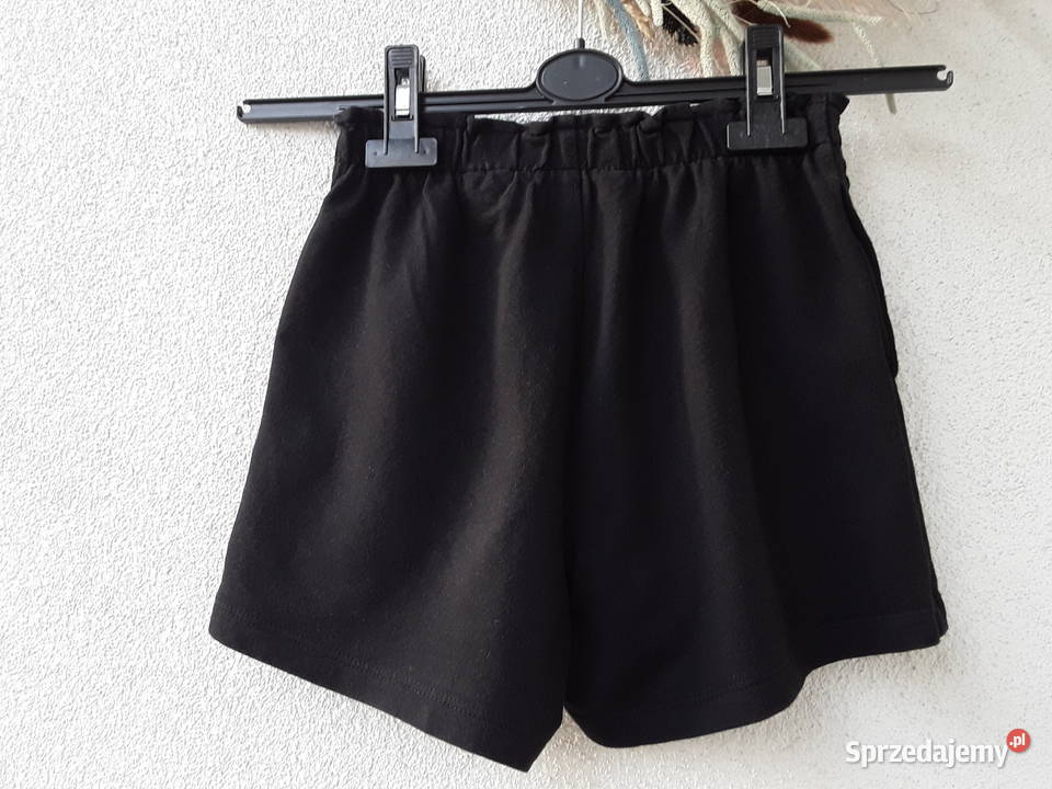 Spodenki czarne krótkie r 146 HM Warszawa