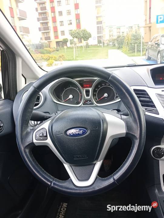 Ford Fiesta MK7 16 TDCi hak ISOFIX klima manualna