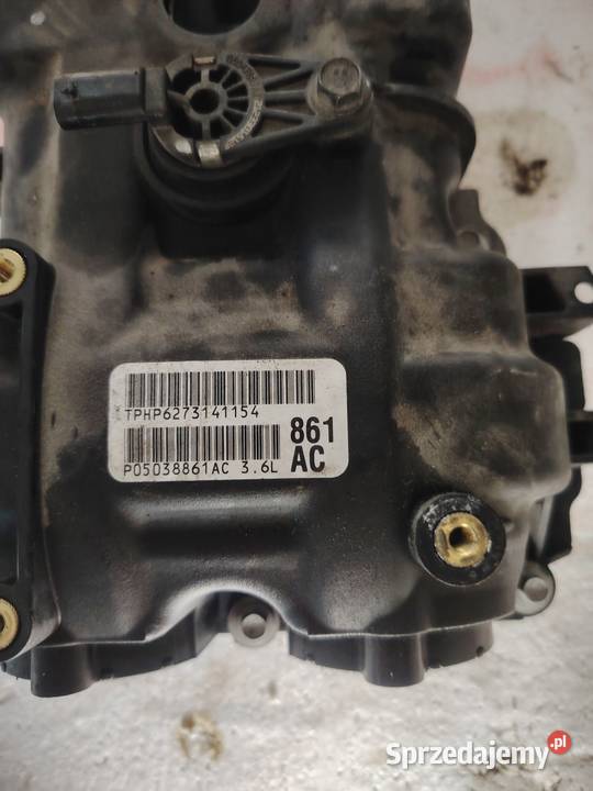 Pokrywa zaworów 5038861ac Jeep Grand Cherokee WL