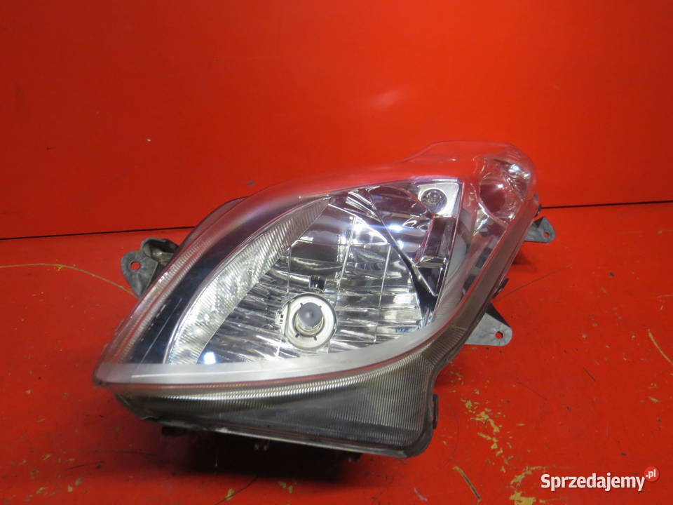 SUZUKI BURGMAN 400 250 07 k7 lampa przód Warszawa