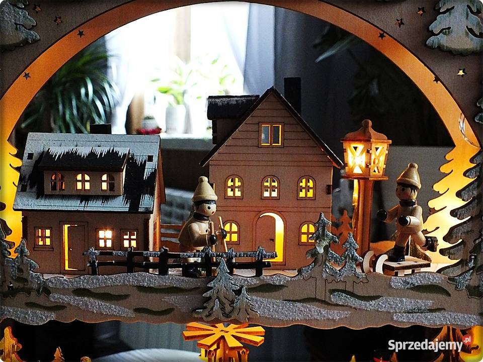 Świąteczna Szopka ruchoma drewniana na parapet Żary