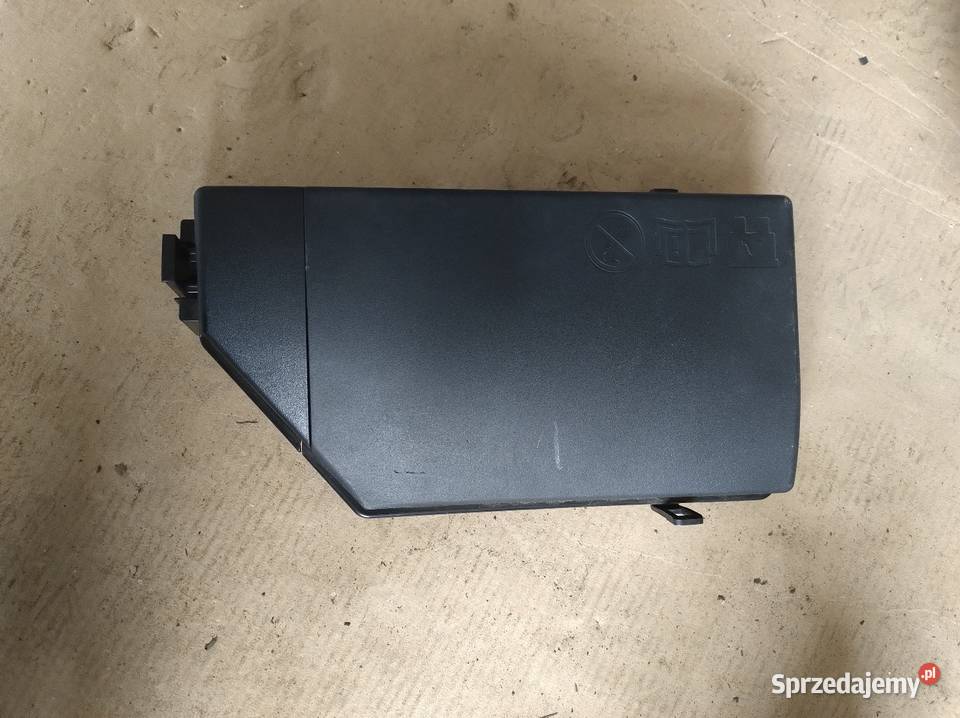 Volvo XC40 Recharge skrzynka bezpieczników Bolęcin sprzedam