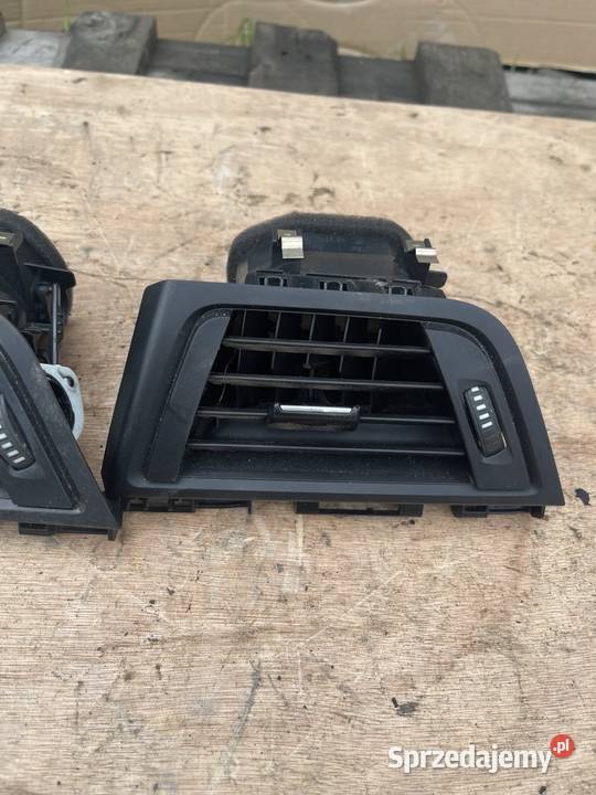 Kratka nawiewu lewa BMW F30 F31 F32 Stalowa Wola