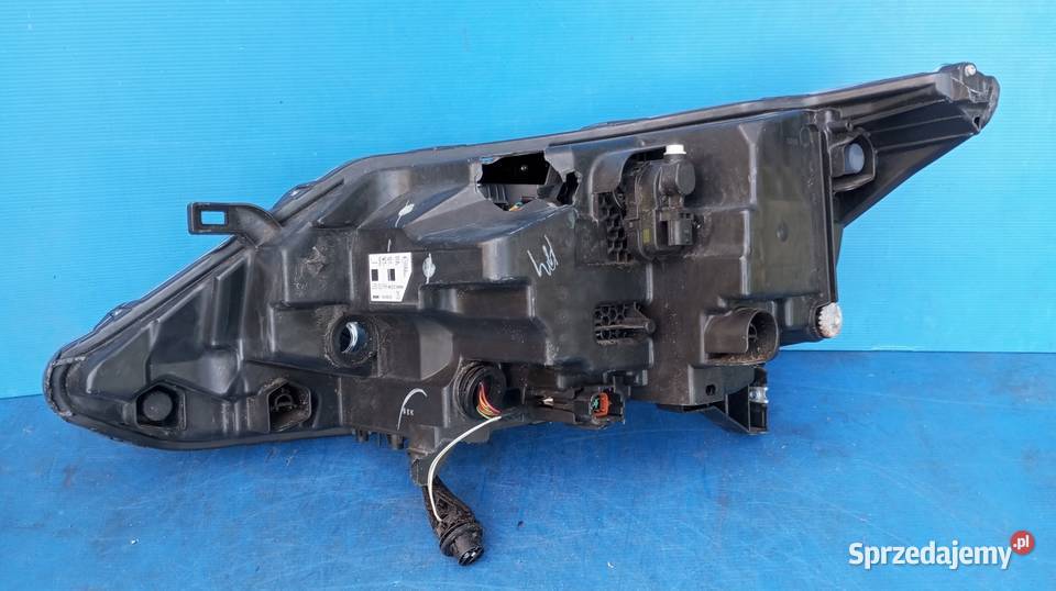 LAMPA PRAWY PRZÓD REFLEKTOR EU LED 10018015 osobowe