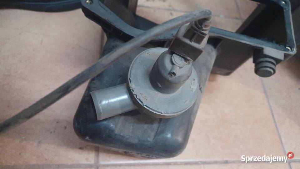Audi 80 90 B3 Zawór podciśnienia 035133985A Rakoniewice