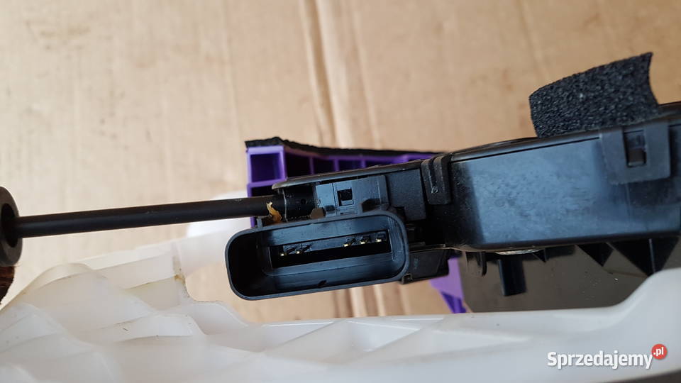 Hyundai i30 III PDE zamek zatrzask centralny osobowe Części samochodowe Legnica