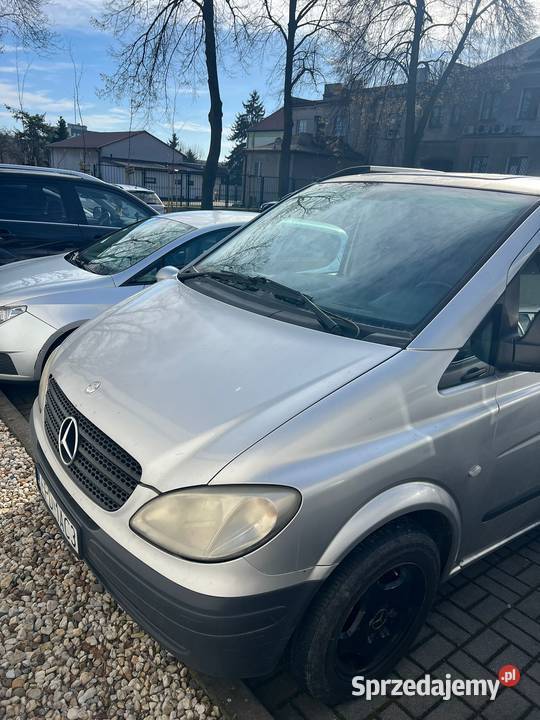 Syndyk sprzeda samochód osobowy van marki Turek