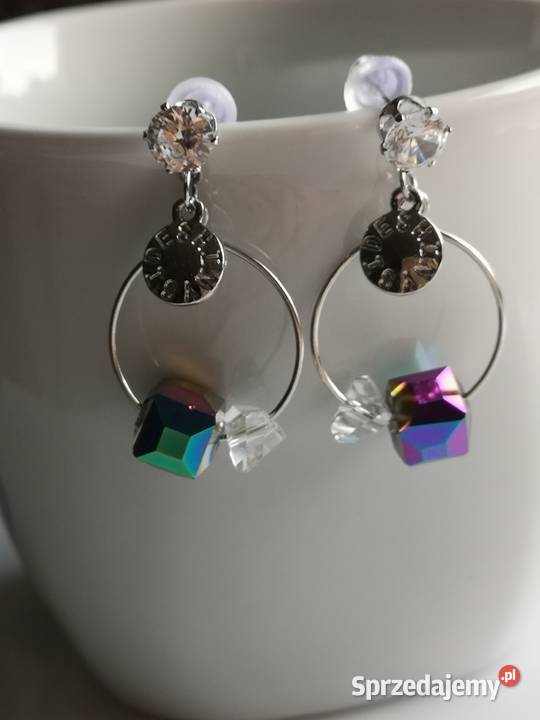 Delikatne mieniące kolczyki Kołobrzeg sprzedam